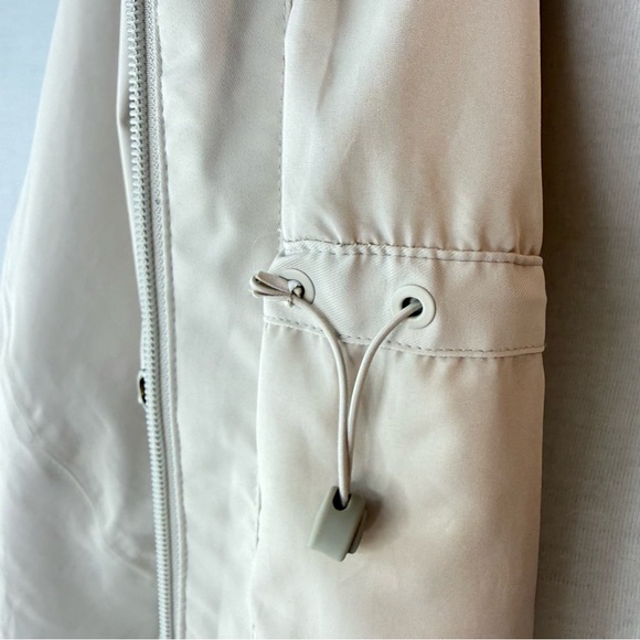 Athleta Edgewater Light Khaki Hooded Rain Jacket - Picture 10 of 16